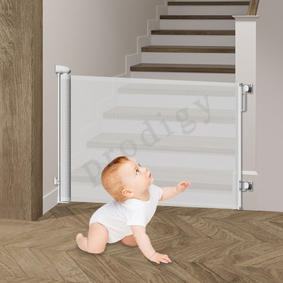 EN71 Portão retrátil para bebés até 500 cm Escalões de malha super larga Barreira de escadas para cães Portão de cerca segura para bebês