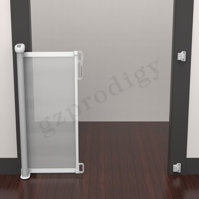 Peso leve Mesh Pet Gate For Stairs retrátil exterior telescópico do OEM