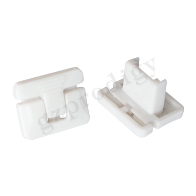 A tomada resistente da tomada de soquete cobre a cor branca prática de Multiscene